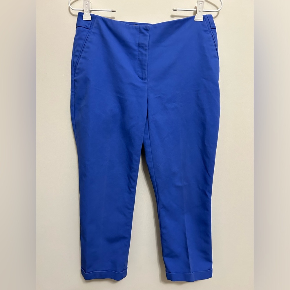 Chico’s “SO SLIMMING” Cropped Capri Pants with Cuffs - size 0 (size S/ size 4)